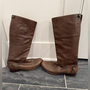 Frye melissa button back zip leather boots — size 9